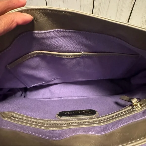 HP💕 Hayden Harnett Turnlocks Hobo - Picture 6 of 12